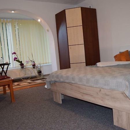 Central Appartment St'S Martin Church Брашов Екстериор снимка